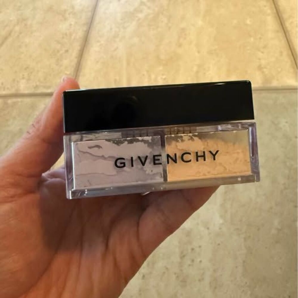 Givenchy Prisme Libre Loose Powder #04 Mousseline Acidulée Setting Powder